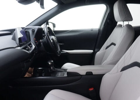 Lexus Ux 2.0 UX 250H F Sport Design 4x2 CVT 5dr 47