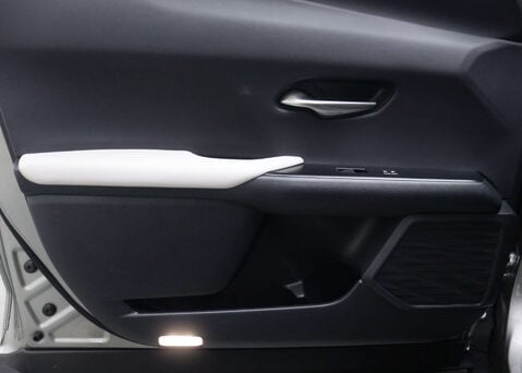 Lexus Ux 2.0 UX 250H F Sport Design 4x2 CVT 5dr 49