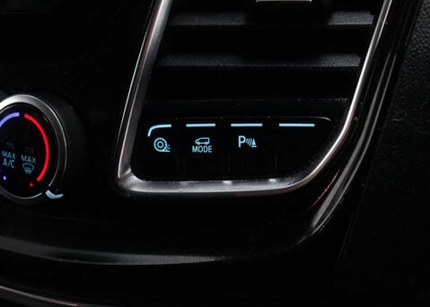 Ford Tourneo Custom 2.0 Tourneo Custom 320 Titanium EcoBlue Auto L2 4dr 21