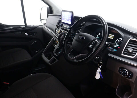 Ford Tourneo Custom 2.0 Tourneo Custom 320 Titanium EcoBlue Auto L2 4dr 30