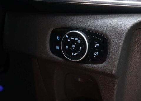 Ford Tourneo Custom 2.0 Tourneo Custom 320 Titanium EcoBlue Auto L2 4dr 27