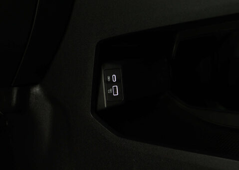 OMODA 5 1.6 5 Noble Auto 5dr 44