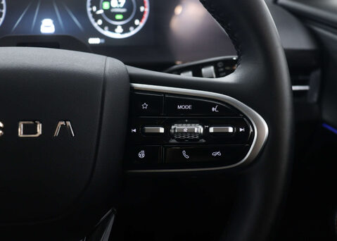 OMODA 5 1.6 5 Noble Auto 5dr 33