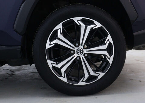 Toyota Rav4 2.5 RAV4 Dynamic PHEV Auto 4WD 5dr 16