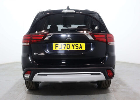 Mitsubishi Outlander 2.0 Outlander Exceed CVT 4WD 5dr 10