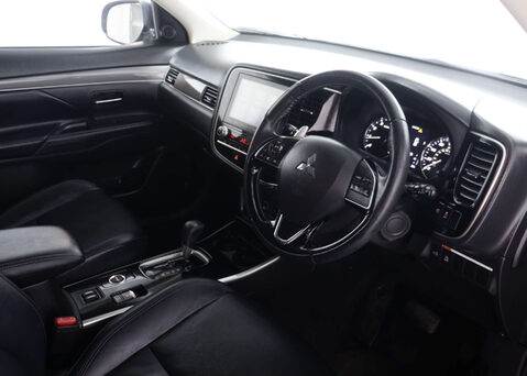 Mitsubishi Outlander 2.0 Outlander Exceed CVT 4WD 5dr 41