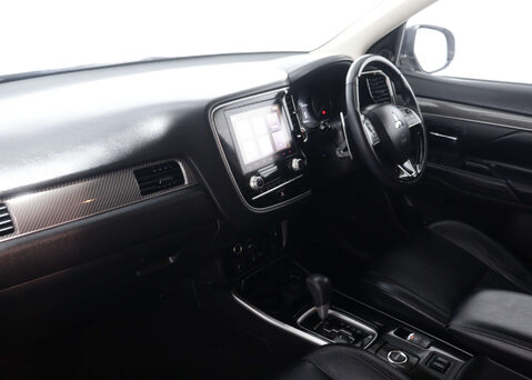 Mitsubishi Outlander 2.0 Outlander Exceed CVT 4WD 5dr 44