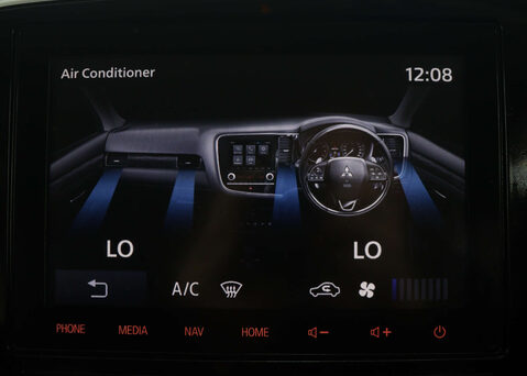 Mitsubishi Outlander 2.0 Outlander Exceed CVT 4WD 5dr 26