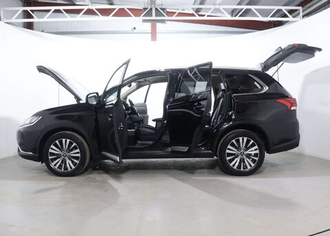 Mitsubishi Outlander 2.0 Outlander Exceed CVT 4WD 5dr 56