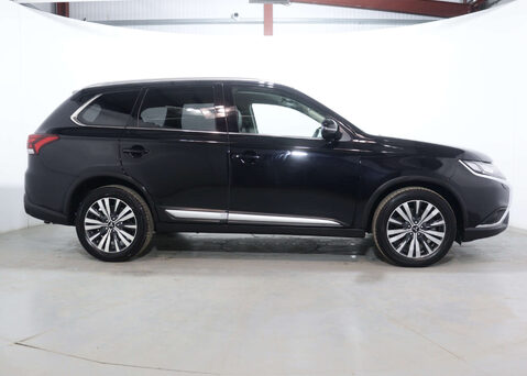 Mitsubishi Outlander 2.0 Outlander Exceed CVT 4WD 5dr 12