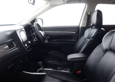 Mitsubishi Outlander 2.0 Outlander Exceed CVT 4WD 5dr 45