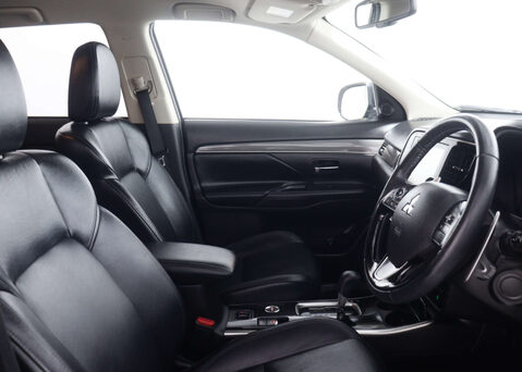 Mitsubishi Outlander 2.0 Outlander Exceed CVT 4WD 5dr 42