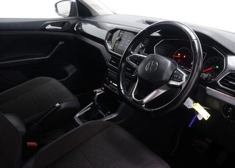 Volkswagen T-Cross 1.0 T-Cross SEL TSi Semi-Auto 5dr 36