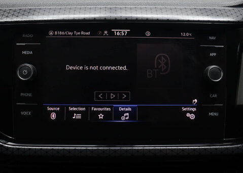 Volkswagen T-Cross 1.0 T-Cross SEL TSi Semi-Auto 5dr 22