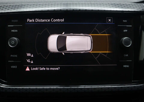 Volkswagen T-Cross 1.0 T-Cross SEL TSi Semi-Auto 5dr 28