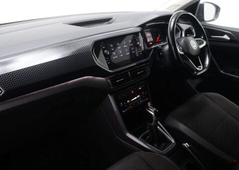 Volkswagen T-Cross 1.0 T-Cross SEL TSi Semi-Auto 5dr 40