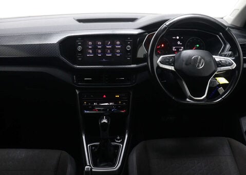 Volkswagen T-Cross 1.0 T-Cross SEL TSi Semi-Auto 5dr 19