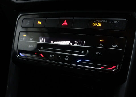 Volkswagen T-Cross 1.0 T-Cross SEL TSi Semi-Auto 5dr 29