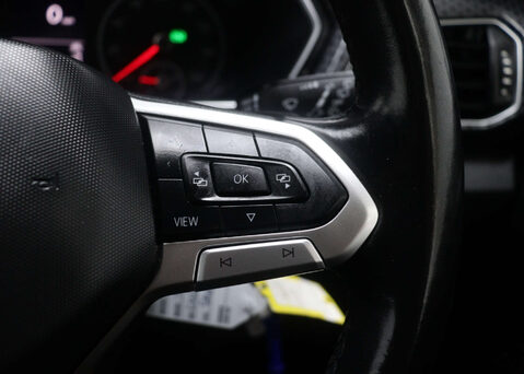 Volkswagen T-Cross 1.0 T-Cross SEL TSi Semi-Auto 5dr 31