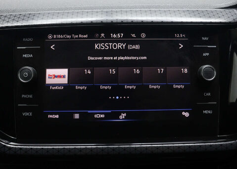 Volkswagen T-Cross 1.0 T-Cross SEL TSi Semi-Auto 5dr 21