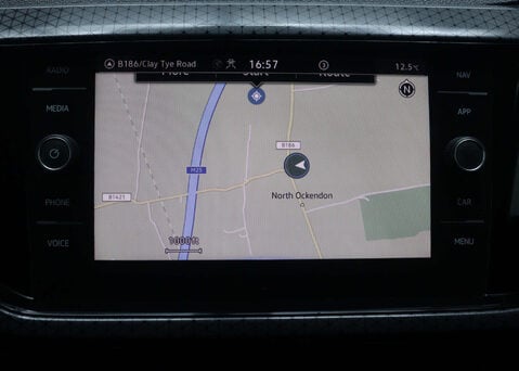 Volkswagen T-Cross 1.0 T-Cross SEL TSi Semi-Auto 5dr 24