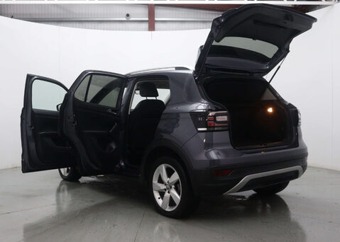 Volkswagen T-Cross 1.0 T-Cross SEL TSi Semi-Auto 5dr 52