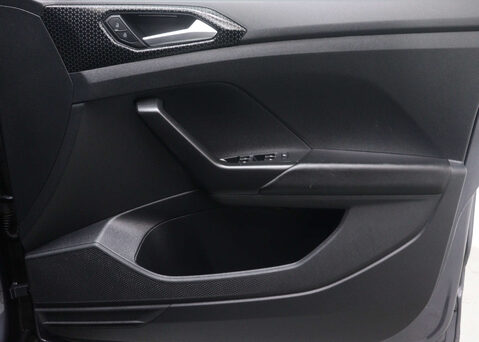 Volkswagen T-Cross 1.0 T-Cross SEL TSi Semi-Auto 5dr 39