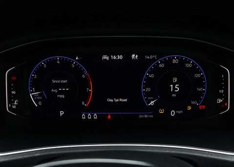 Volkswagen T-Roc 1.5 T-Roc SEL TSi Evo Semi-Auto 5dr 17