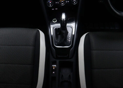 Volkswagen T-Roc 1.5 T-Roc SEL TSi Evo Semi-Auto 5dr 20