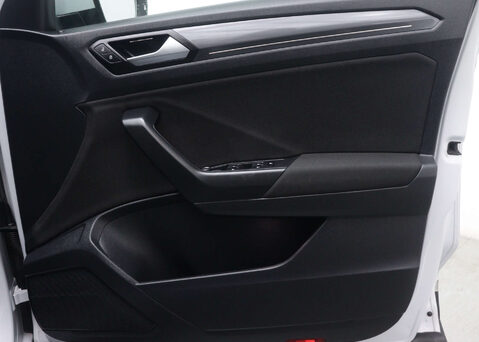 Volkswagen T-Roc 1.5 T-Roc SEL TSi Evo Semi-Auto 5dr 44