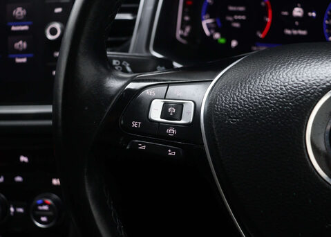 Volkswagen T-Roc 1.5 T-Roc SEL TSi Evo Semi-Auto 5dr 34