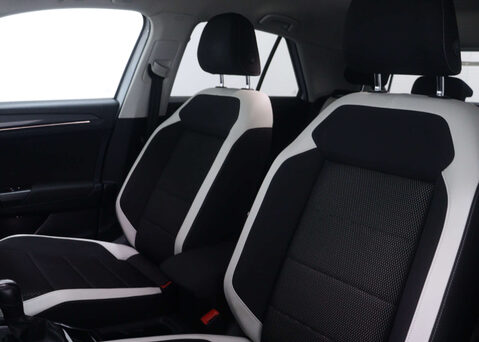 Volkswagen T-Roc 1.5 T-Roc SEL TSi Evo Semi-Auto 5dr 47