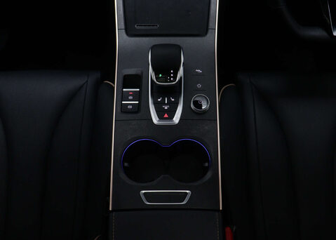 OMODA 5 1.6 5 Noble Auto 5dr 19