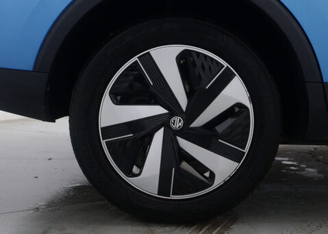 MG ZS MG ZS Trophy EV 5dr 17