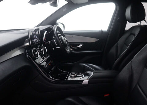 Mercedes-Benz GLC 2.1 GLC 220 D 4MATIC AMG LINE AUTO 4WD 5dr 51