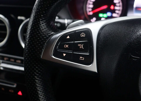 Mercedes-Benz GLC 2.1 GLC 220 D 4MATIC AMG LINE AUTO 4WD 5dr 37