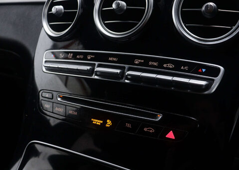 Mercedes-Benz GLC 2.1 GLC 220 D 4MATIC AMG LINE AUTO 4WD 5dr 32