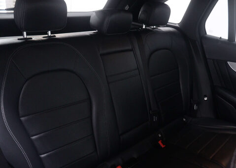 Mercedes-Benz GLC 2.1 GLC 220 D 4MATIC AMG LINE AUTO 4WD 5dr 57