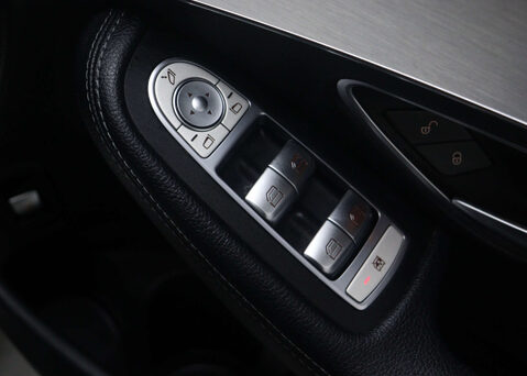 Mercedes-Benz GLC 2.1 GLC 220 D 4MATIC AMG LINE AUTO 4WD 5dr 44