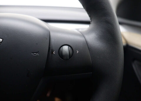 Tesla Model Y ModeL Y Long Range AWD 4WD 5dr 34