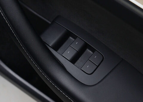 Tesla Model Y ModeL Y Long Range AWD 4WD 5dr 37