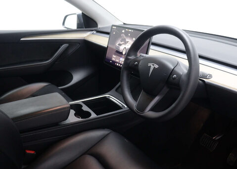 Tesla Model Y ModeL Y Long Range AWD 4WD 5dr 39