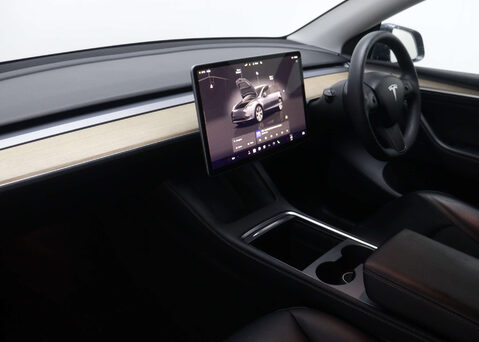 Tesla Model Y ModeL Y Long Range AWD 4WD 5dr 43