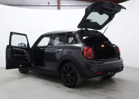 Mini Hatch 2.0 Cooper S Exclusive Auto 5dr 52