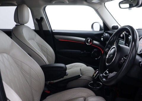 Mini Hatch 2.0 Cooper S Exclusive Auto 5dr 38