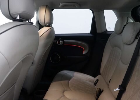 Mini Hatch 2.0 Cooper S Exclusive Auto 5dr 49