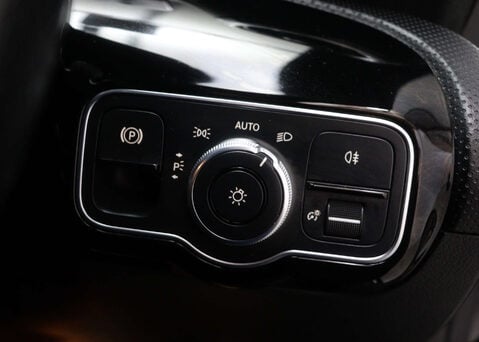 Mercedes-Benz A Class 2.0 A 200 D AMG Line Auto 5dr 39