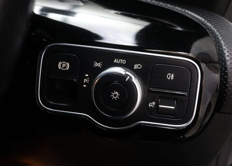 Mercedes-Benz A Class 2.0 A 200 D AMG Line Auto 5dr 39