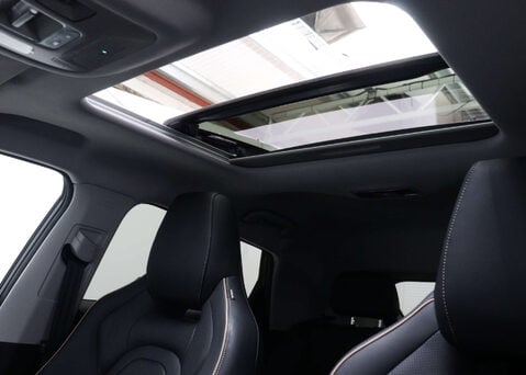 OMODA 5 1.6 5 Noble Auto 5dr 47