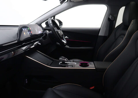 OMODA 5 1.6 5 Noble Auto 5dr 44